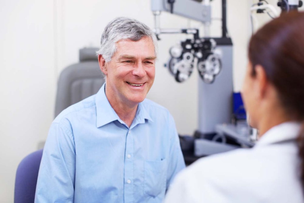 Dry Eye | Older gentleman at eye doctor office